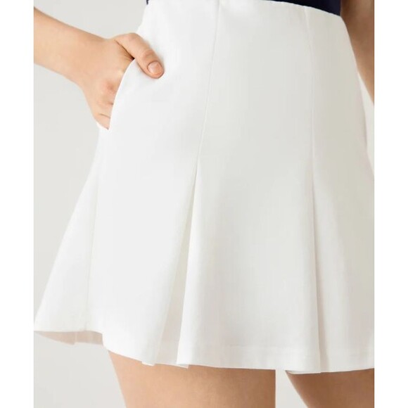 OGL Pants - OGL White Pleated Cotton Blend Ponte Tennis Skort -Pockets- Size Medium